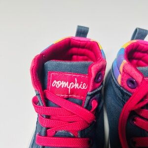 Oomphies Pink and Blue Boots Vibrant Design 8C